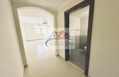 Apartment - 1 Bedroom - 2 Bathrooms for rent in Muweileh Community - Muwaileh Commercial - Sharjah