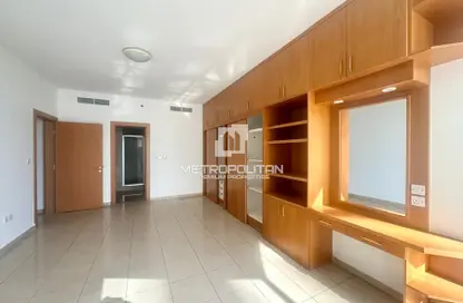 Apartment - 2 Bedrooms - 4 Bathrooms for rent in Fairmont Hotel - Sheikh Zayed Road - Dubai