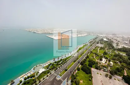 Apartment - 2 Bedrooms - 3 Bathrooms for rent in Al Reef Tower - Corniche Road - Abu Dhabi