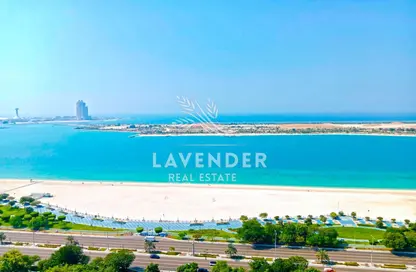 Apartment - 3 Bedrooms - 4 Bathrooms for rent in Wave tower - Corniche Road - Abu Dhabi