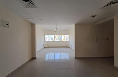 Apartment - 2 Bedrooms - 2 Bathrooms for rent in Al Hafeet Tower 8 - Al Nahda - Sharjah