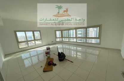 Apartment - 3 Bedrooms - 4 Bathrooms for rent in Al Majaz 1 - Al Majaz - Sharjah