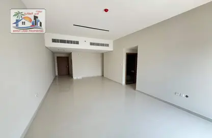 Apartment - 2 Bedrooms - 2 Bathrooms for rent in Gulfa Towers - Al Rashidiya 1 - Al Rashidiya - Ajman