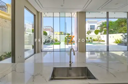 Villa - 6 Bedrooms - 7 Bathrooms for sale in Jumeirah Park Homes - Jumeirah Park - Dubai