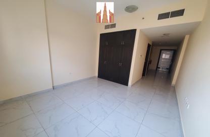 Apartment - 1 Bathroom for rent in AlFalah - Muwaileh Commercial - Sharjah