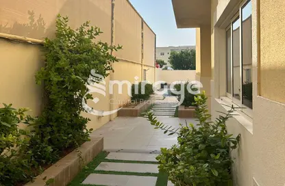 Villa - 5 Bedrooms - 6 Bathrooms for sale in Yasmin Community - Al Raha Gardens - Abu Dhabi