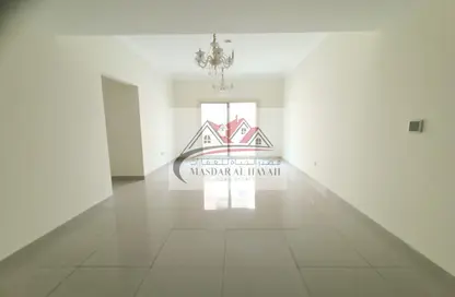 Apartment - 3 Bedrooms - 3 Bathrooms for rent in Muwaileh 29 Building - Muwaileh - Sharjah