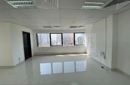 Office Space - Studio - 1 Bathroom for rent in Al Saman Tower - Hamdan Street - Abu Dhabi