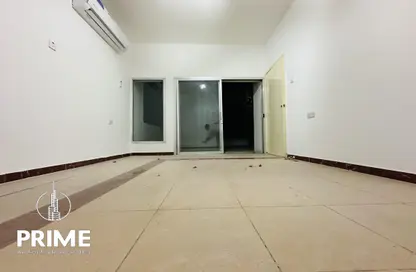 Apartment - 1 Bedroom - 1 Bathroom for rent in Al Karamah - Abu Dhabi