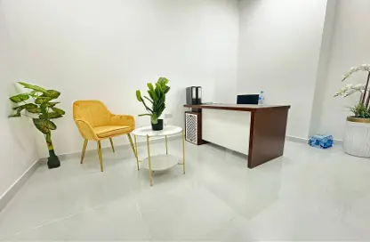 Business Centre - Studio - 1 Bathroom for rent in Red Avenue - Al Garhoud - Dubai