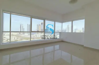 Apartment - 3 Bedrooms - 4 Bathrooms for rent in Al Mamzar Plaza - Al Taawun Street - Al Taawun - Sharjah