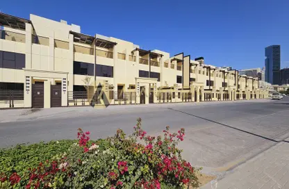 Villa - 3 Bedrooms - 5 Bathrooms for rent in Arenco Villas - Jumeirah Village Circle - Dubai