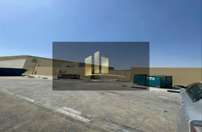 Warehouse - Studio - 2 Bathrooms for sale in Al Sajaa - Sharjah