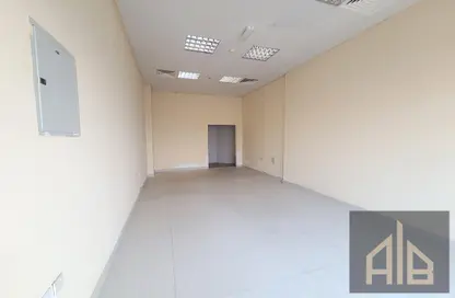 Shop - Studio - 1 Bathroom for rent in Al Jurf Industrial 3 - Al Jurf Industrial - Ajman