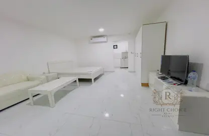 Apartment - 1 Bathroom for rent in Khalifa City A Villas - Khalifa City A - Khalifa City - Abu Dhabi