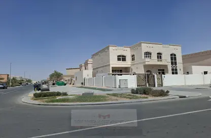 Villa - 5 Bedrooms - 6 Bathrooms for rent in Mohamed Bin Zayed Centre - Mohamed Bin Zayed City - Abu Dhabi