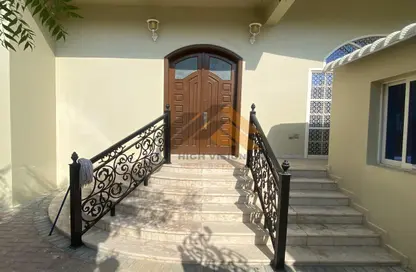 Villa - 4 Bedrooms - 5 Bathrooms for rent in Al Rumailah 2 - Al Rumaila - Ajman