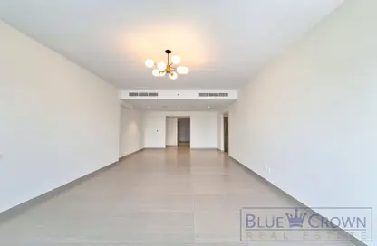 Apartment - 3 Bedrooms - 5 Bathrooms for rent in Riggat Al Buteen - Deira - Dubai