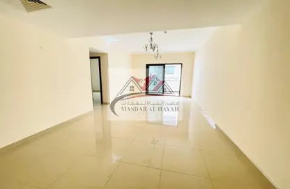 Apartment - 2 Bedrooms - 3 Bathrooms for rent in Muwaileh 29 Building - Muwaileh - Sharjah