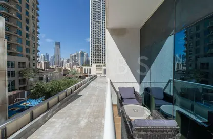 Apartment - Studio - 1 Bathroom for rent in Burj Al Nujoom - Downtown Dubai - Dubai