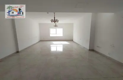 Apartment - 3 Bedrooms - 3 Bathrooms for rent in Hamza Al Khatib Tower - Al Majaz 2 - Al Majaz - Sharjah