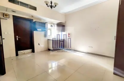 Apartment - 1 Bathroom for rent in Al Thani Muwaileh - Muwaileh Commercial - Sharjah