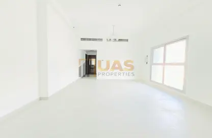 Apartment - 1 Bedroom - 2 Bathrooms for rent in Jumeirah Garden City - Al Satwa - Dubai