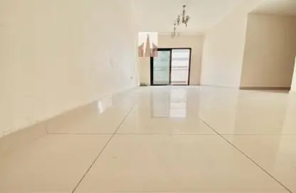 Apartment - 2 Bedrooms - 3 Bathrooms for rent in Muwaileh 29 Building - Muwaileh - Sharjah