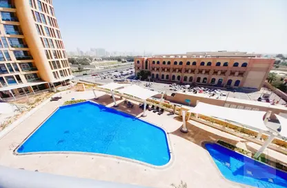 Apartment - 3 Bedrooms - 4 Bathrooms for rent in United Square - Al Khalidiya - Abu Dhabi