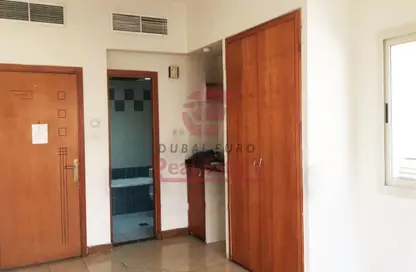 Apartment - 1 Bathroom for rent in Naif - Deira - Dubai