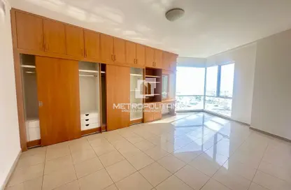 Apartment - 2 Bedrooms - 2 Bathrooms for rent in Fairmont Hotel - Sheikh Zayed Road - Dubai