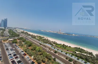 Apartment - 4 Bedrooms - 5 Bathrooms for rent in Corniche Road - Abu Dhabi