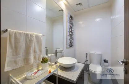 شقة - 2 غرف نوم - 3 حمامات للايجار في B برج - الأبراج الإدارية - الخليج التجاري - دبي