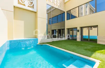 Penthouse - 4 Bedrooms - 6 Bathrooms for sale in Shams 4 - Shams - Jumeirah Beach Residence - Dubai