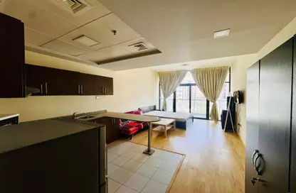 Apartment - 1 Bathroom for rent in Binghatti Apartments - Dubai Silicon Oasis - Dubai