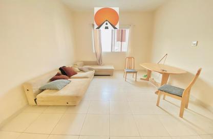 Apartment - 2 Bedrooms - 2 Bathrooms for rent in Muwailih Building - Muwaileh - Sharjah