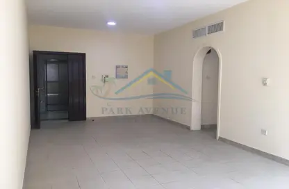 Apartment - 1 Bedroom - 1 Bathroom for rent in Tourist Club Area - Abu Dhabi