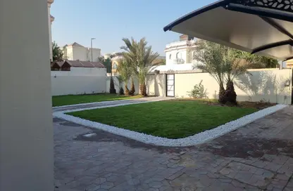 Villa - 5 Bedrooms for rent in Mirdif - Dubai