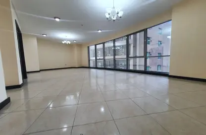 Apartment - 3 Bedrooms - 5 Bathrooms for rent in Al Majaz 3 - Al Majaz - Sharjah