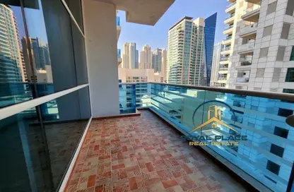 Apartment - 3 Bedrooms - 3 Bathrooms for rent in Cascades Tower - Dubai Marina - Dubai