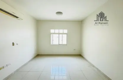 Apartment - 2 Bedrooms - 2 Bathrooms for rent in Al Dafeinah - Asharej - Al Ain