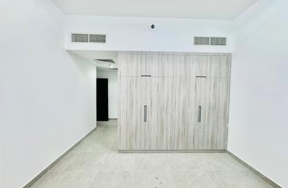 Apartment - 1 Bedroom - 2 Bathrooms for rent in Jumeirah Garden City - Al Satwa - Dubai