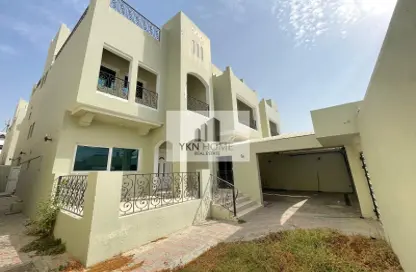 Villa - 4 Bedrooms - 5 Bathrooms for rent in Cornich Al Khalidiya - Al Khalidiya - Abu Dhabi