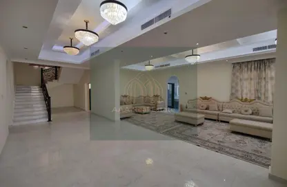 Villa - 5 Bedrooms - 7 Bathrooms for rent in Al Aweer 1 - Al Aweer - Dubai