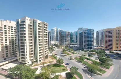 Apartment - 1 Bedroom - 2 Bathrooms for rent in Yas 1 - Barsha Heights (Tecom) - Dubai