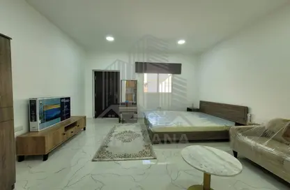 Apartment - 1 Bathroom for rent in Khalifa City A Villas - Khalifa City A - Khalifa City - Abu Dhabi