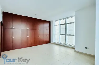 Apartment - 3 Bedrooms - 4 Bathrooms for rent in Al Aryam Tower - Tourist Club Area - Abu Dhabi