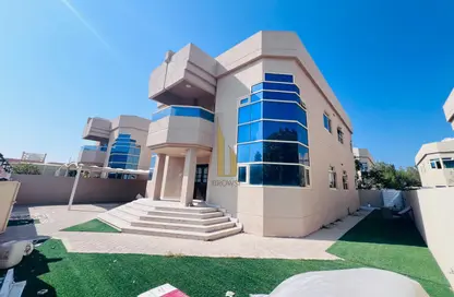 Villa - 5 Bedrooms - 5 Bathrooms for rent in Jumeirah 3 Villas - Jumeirah 3 - Jumeirah - Dubai