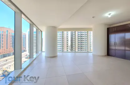 Apartment - 2 Bedrooms - 3 Bathrooms for rent in Shining Towers - Al Khalidiya - Abu Dhabi