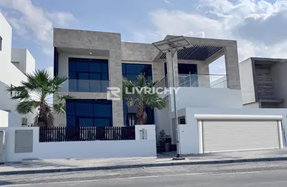 Villa - 7 Bedrooms - 7 Bathrooms for sale in Jumeirah Park Homes - Jumeirah Park - Dubai